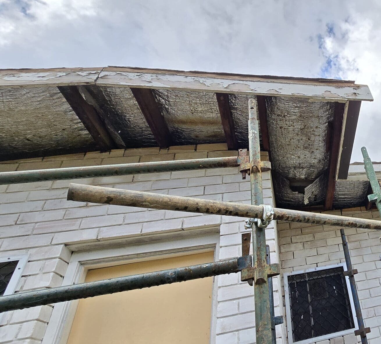 How Asbestos Exposure During Renovation Affects Your Family's Health